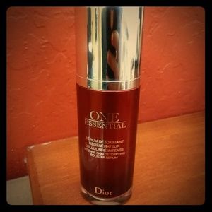 DIOR One Essential
